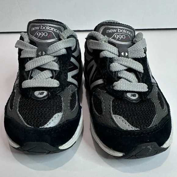 New Balance 990 Kids' Black and Gray Sneakers - Picture 6 of 6